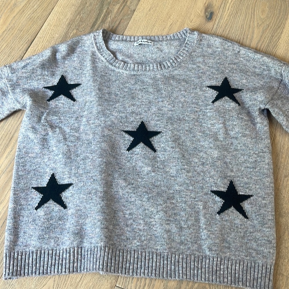 long sleeve with stars